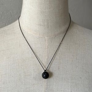 SNO OF SWEDEN | black rhinestone necklace